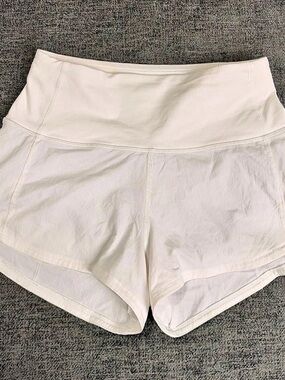 White Lululemon Speed Up Athletic Gym Running Training Shorts Women's Size 0 EUC